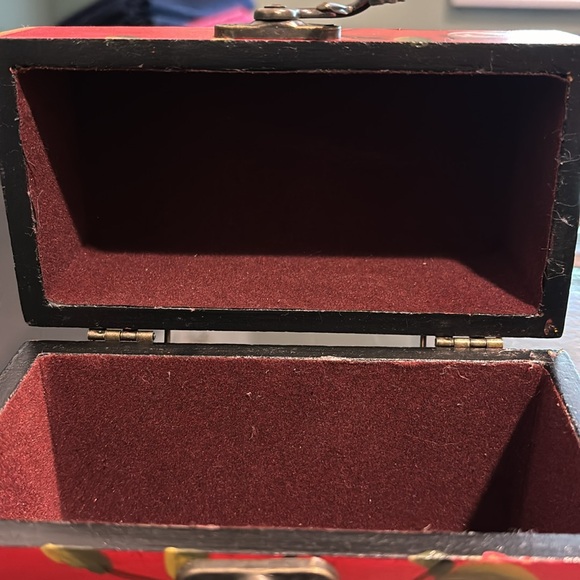 Novelty Gift Box - Picture 10 of 10